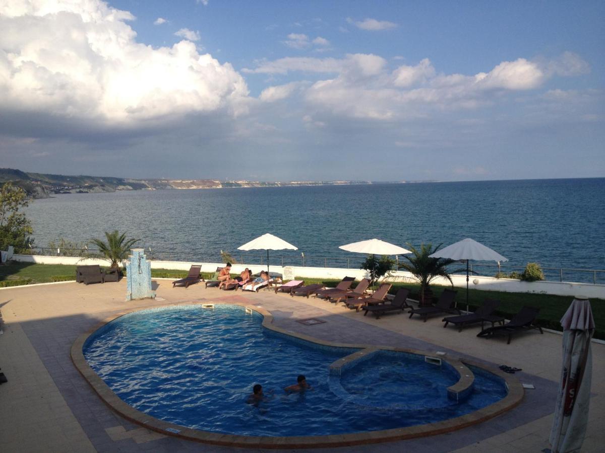 Privat Apartament Golf Coast Kavarna Esterno foto